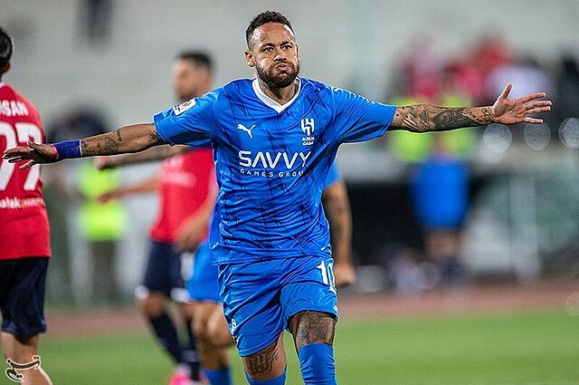 Has Neymar missed the chance to become the king?