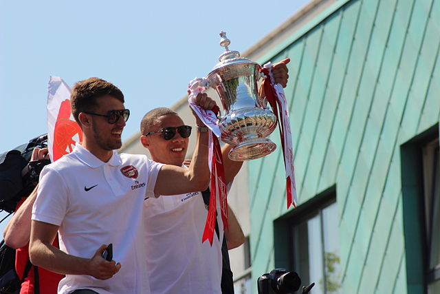 Who are the Favourites to win the FA Cup this season
